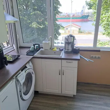 Sea Vibes - Free Public Parking, Wifi, Cable & Smart Tv, 0,9 Km To *