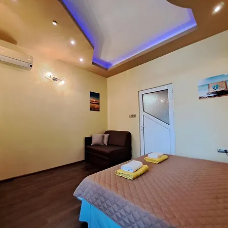 Sea Vibes - Free Public Parking, Wifi, Cable & Smart Tv, 0,9 Km To Apartment